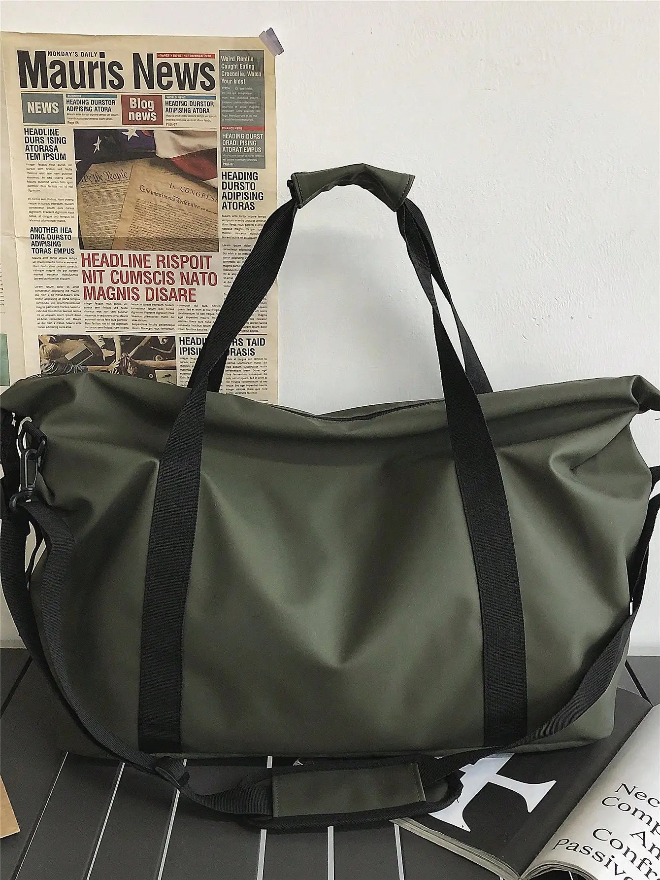 Handheld Travel Bag Large Capacity Nylon for Sports and Fitness Crossbody