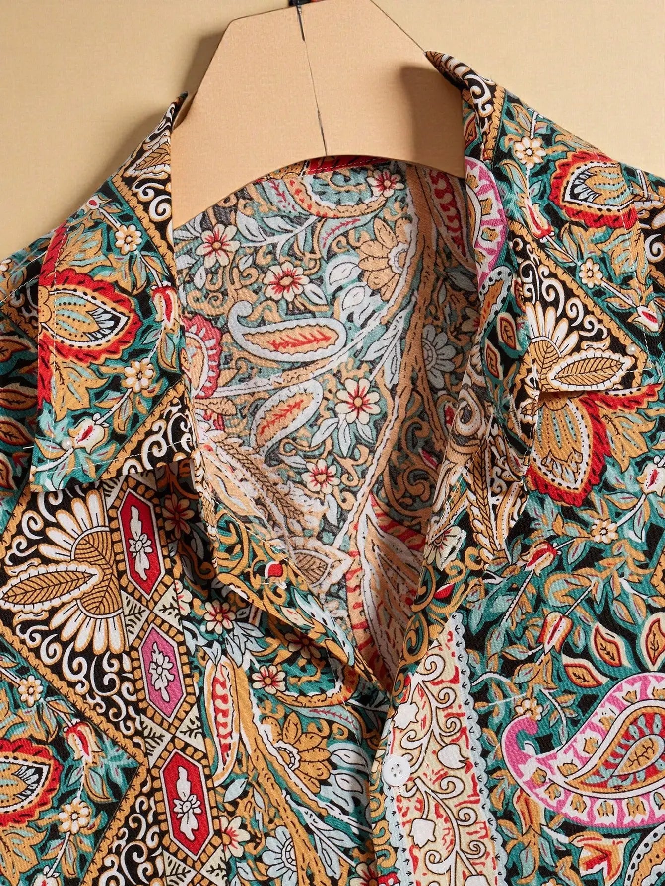 Men's Short Sleeve Button Up Shirt With Paisley Floral Print