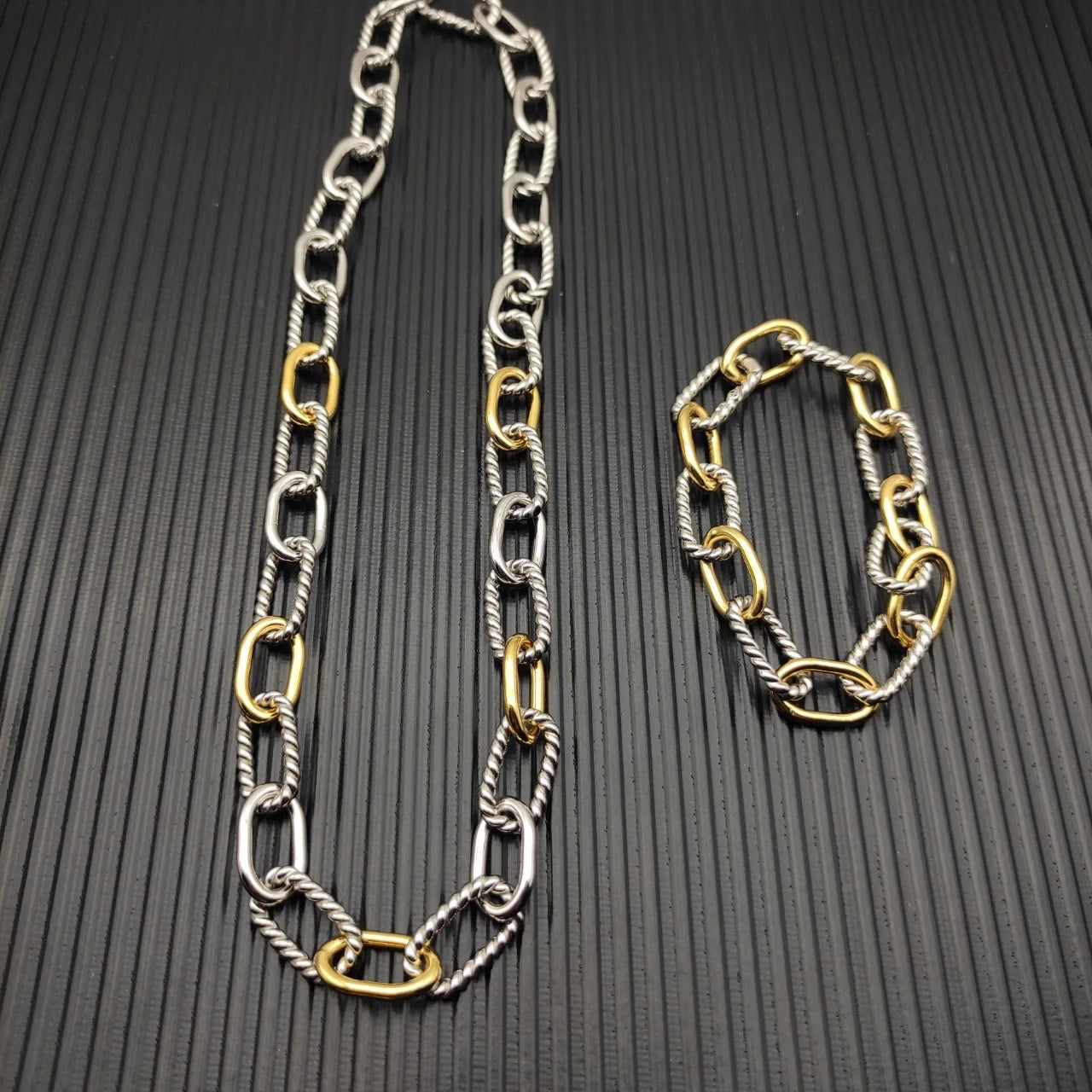Multi Ring Two Tone Necklace Unisex Elegant