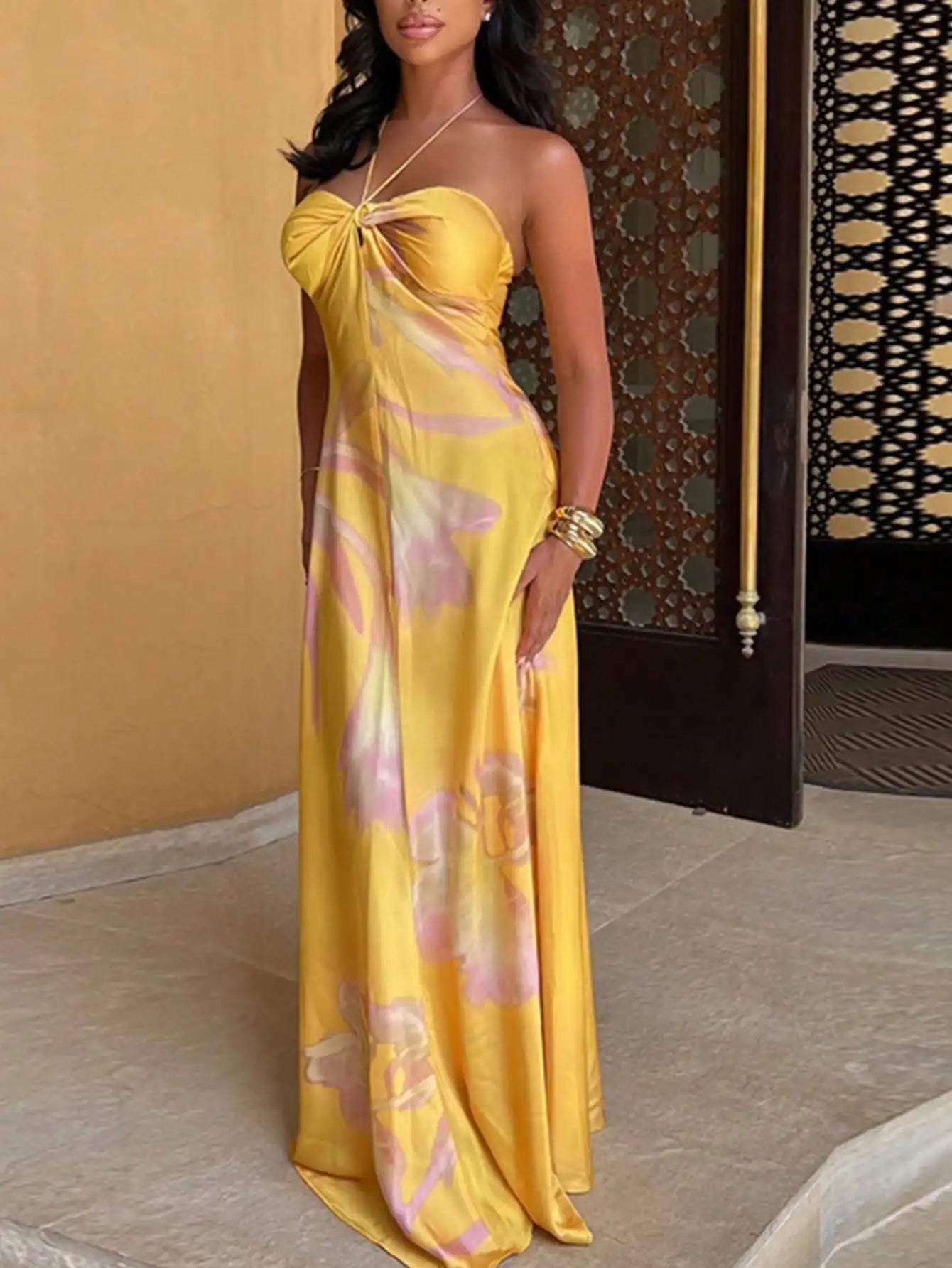 Floral Halter Neck Maxi Dress With Flowy Skirt For Summer Events